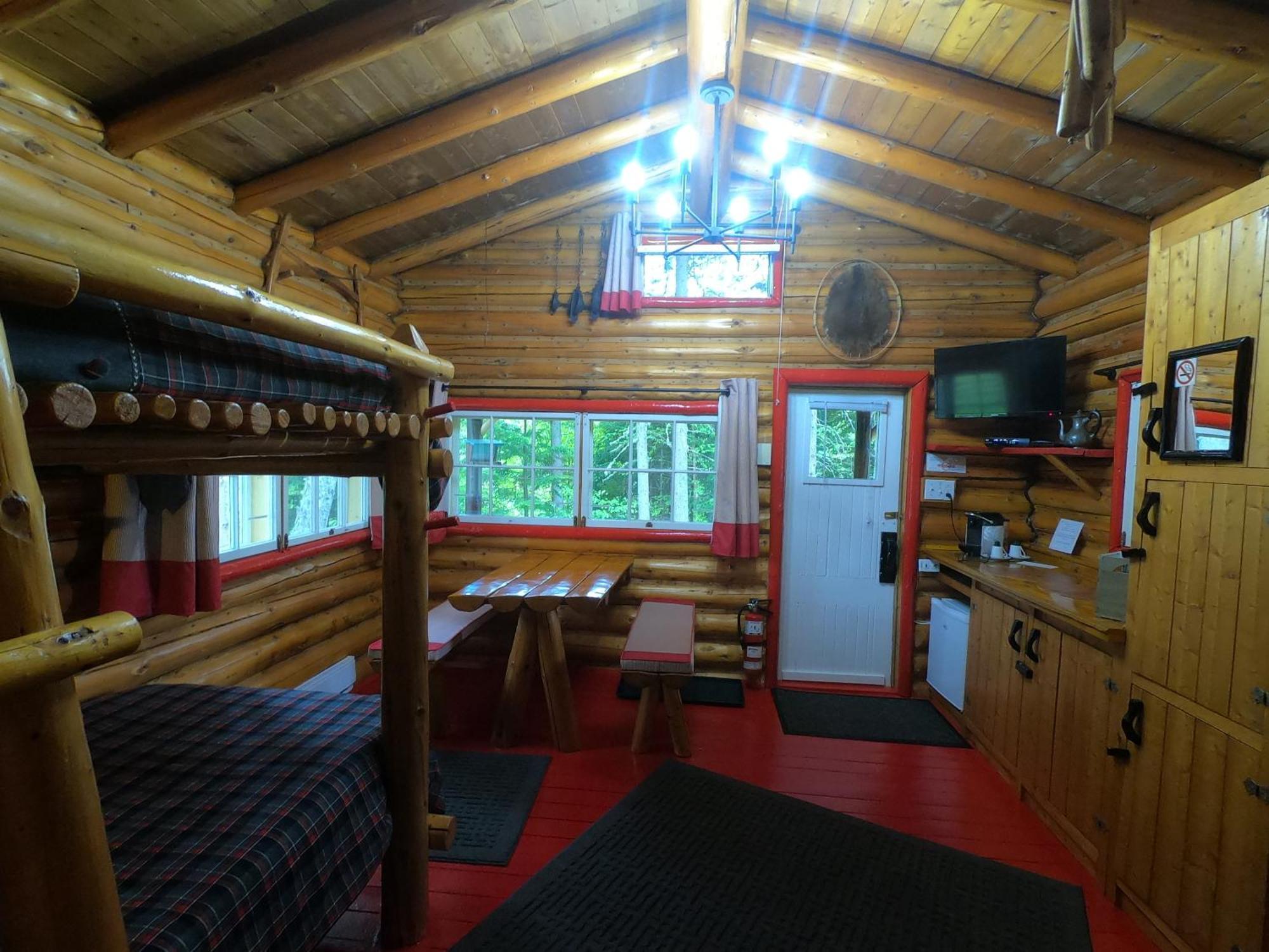 Domaine Le Bostonnais - Le Village En Bois Rond Ла-Тюк Номер фото